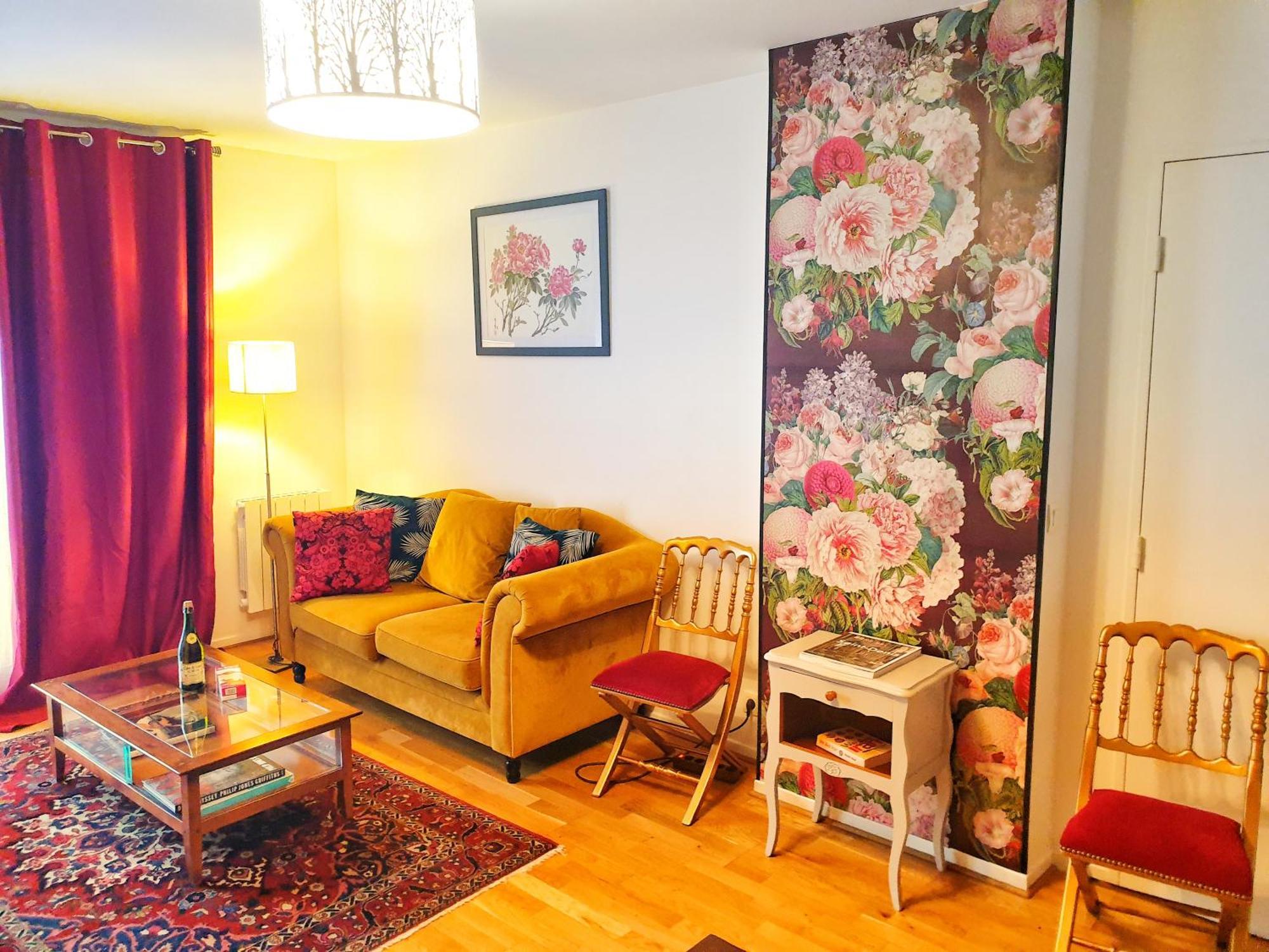 Spacieux Et Calme, Style Parisien, Toutes Commodites, Ideal Pour Un Sejour Authentique Saint-Denis-en-Margeride Exterior foto